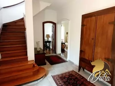 Padrão Jardim Paulista 560m² 04 Dormitórios 01 Suítes 10 Vagas