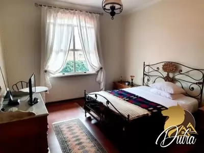 Padrão Jardim Paulista 560m² 04 Dormitórios 01 Suítes 10 Vagas