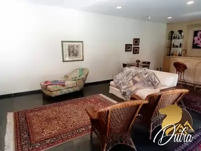 Padrão Jardim Paulista 560m² 04 Dormitórios 01 Suítes 10 Vagas