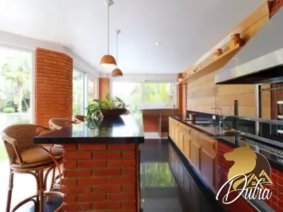 Padrão Santo Amaro 736m² 04 Dormitórios 04 Suítes 6 Vagas