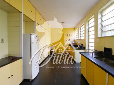 Casa de Vila Alto de Pinheiros 396m² 05 Dormitórios 03 Suítes 4 Vagas