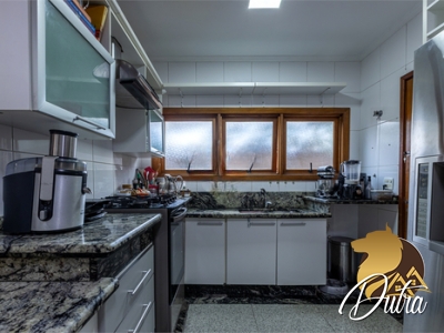 Los Alamos Chácara Monte Alegre 456m² 04 Dormitórios 02 Suítes 4 Vagas