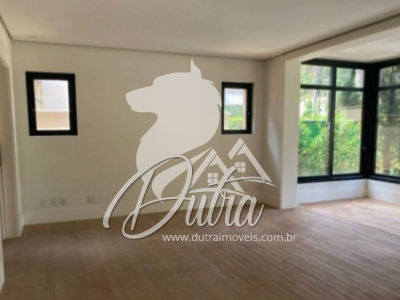 Casa de Condomínio Jardim Morumbi 435m² 04 Dormitórios 04 Suítes 3 Vagas