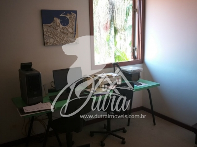 Padrão Fazenda Morumbi 400m² 03 Dormitórios 03 Suítes 6 Vagas