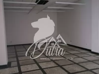 Casa Comercial Indianópolis 1650m² 01 Dormitórios 30 Vagas