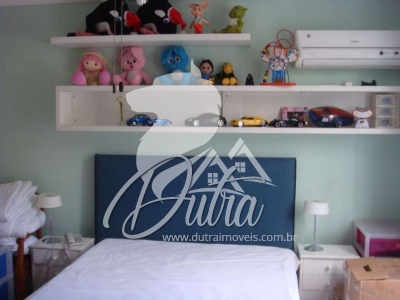 Padrão Jardim Europa 500m² 04 Dormitórios 04 Suítes 4 Vagas