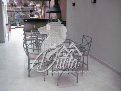 Quinta de Cascais Vila Uberabinha 208m² 04 Dormitórios 02 Suítes 2 Vagas