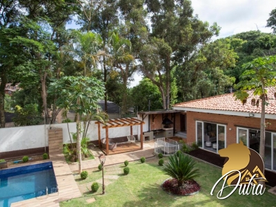 Casa de Vila Jardim Morumbi 695m² 05 Dormitórios 04 Suítes 10 Vagas