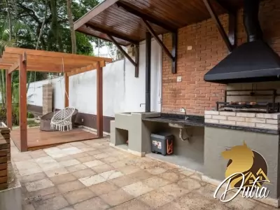 Casa de Vila Jardim Morumbi 695m² 05 Dormitórios 04 Suítes 10 Vagas