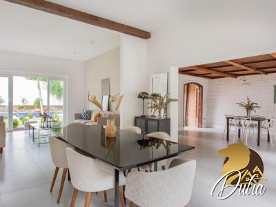 Casa de Vila Jardim Morumbi 695m² 05 Dormitórios 04 Suítes 10 Vagas