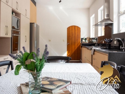 Casa de Vila Jardim Morumbi 695m² 05 Dormitórios 04 Suítes 10 Vagas
