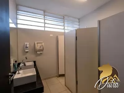 Casa Comercial Alto de Pinheiros 475m² 02 Dormitórios 9 Vagas