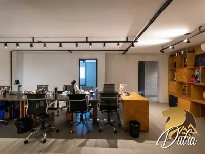 Casa Comercial Alto de Pinheiros 475m² 02 Dormitórios 9 Vagas