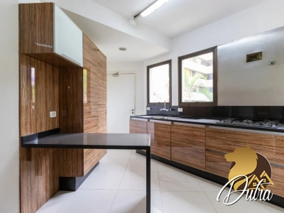 Edifício Miraflores Itaim Bibi 210m² 03 Dormitórios 03 Suítes 3 Vagas