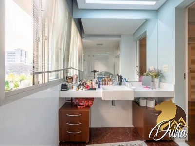 Mont Saint Michel Indianópolis 288m² 04 Dormitórios 04 Suítes 4 Vagas