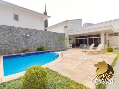 Padrão Jardim Luzitânia 453m² 05 Dormitórios 02 Suítes 6 Vagas