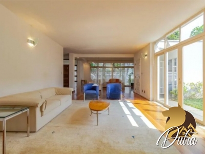 Padrão Jardim Luzitânia 453m² 05 Dormitórios 02 Suítes 6 Vagas