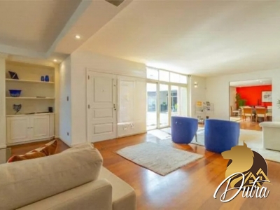 Padrão Jardim Luzitânia 453m² 05 Dormitórios 02 Suítes 6 Vagas