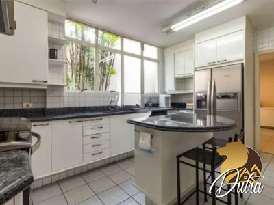 Padrão Jardim Luzitânia 453m² 05 Dormitórios 02 Suítes 6 Vagas