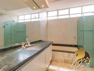 Padrão Jardim Luzitânia 453m² 05 Dormitórios 02 Suítes 6 Vagas