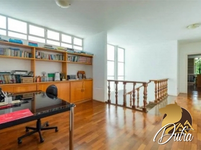 Padrão Jardim Luzitânia 453m² 05 Dormitórios 02 Suítes 6 Vagas