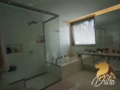 Padrão Jardim Paulista 1460m² 05 Dormitórios 05 Suítes 10 Vagas