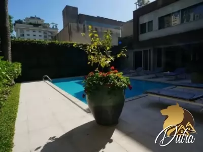 Padrão Jardim Paulista 1460m² 05 Dormitórios 05 Suítes 10 Vagas