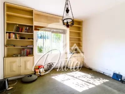 Sobrado Jardim América 380m² 03 Dormitórios 01 Suítes 3 Vagas