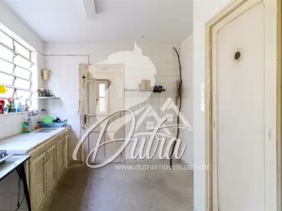 Sobrado Jardim América 380m² 03 Dormitórios 01 Suítes 3 Vagas