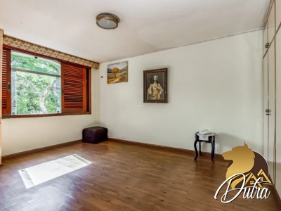 Padrão Jardim Luzitânia 400m² 04 Dormitórios 04 Suítes 4 Vagas
