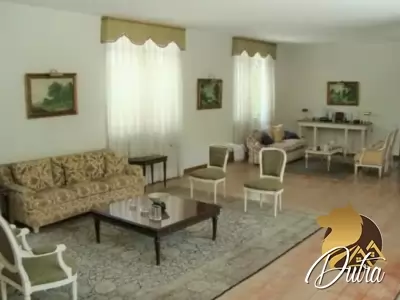 Padrão Jardim Paulista 580m² 05 Dormitórios 04 Suítes 10 Vagas