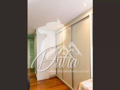 Edifício Adriana Aclimação 240m² 04 Dormitórios 02 Suítes 3 Vagas