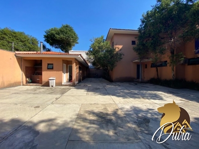 Casa Comercial Jardim América 734m² 06 Dormitórios 02 Suítes 6 Vagas