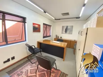 Casa Comercial Jardim América 734m² 06 Dormitórios 02 Suítes 6 Vagas