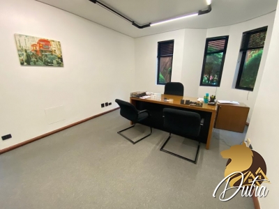 Casa Comercial Jardim América 734m² 06 Dormitórios 02 Suítes 6 Vagas