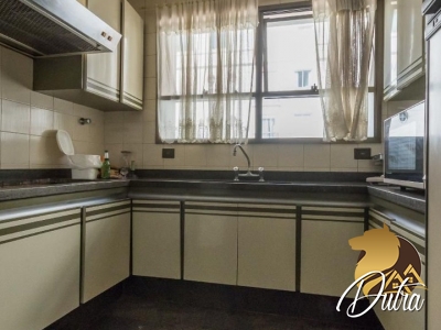 Mansão das Tulipas Campo Belo 440m² 04 Dormitórios 03 Suítes 4 Vagas