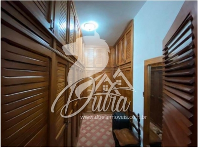 Casa na vila nova conceição Jardim Luzitânia 380m² 03 Dormitórios 03 Suítes 5 Vagas