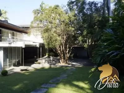 Padrão Jardim América 985m² 04 Dormitórios 04 Suítes 7 Vagas