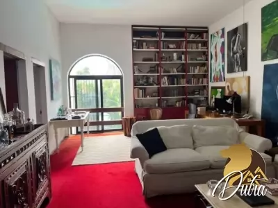 Padrão Jardim América 985m² 04 Dormitórios 04 Suítes 7 Vagas