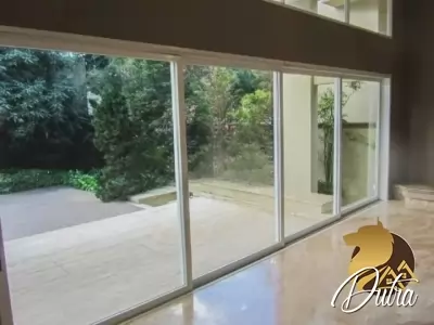 Padrão Jardim Luzitania 740m² 04 Dormitórios 04 Suítes 8 Vagas