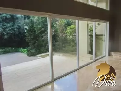 Padrão Jardim Luzitania 740m² 04 Dormitórios 04 Suítes 8 Vagas