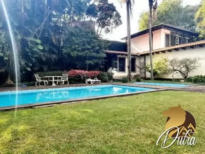 Padrão Jardim Paulista 562m² 04 Dormitórios 01 Suítes 6 Vagas