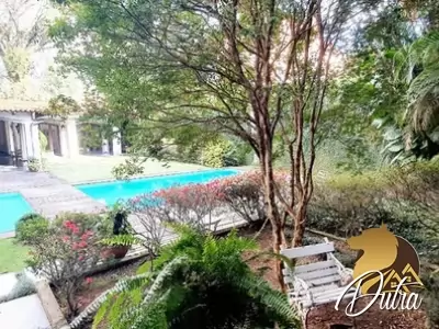 Padrão Jardim Paulista 562m² 04 Dormitórios 01 Suítes 6 Vagas