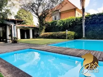 Padrão Jardim Paulista 562m² 04 Dormitórios 01 Suítes 6 Vagas