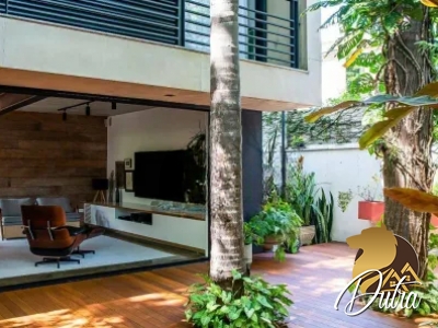 Casa de Condomínio Jardim das Bandeiras 585m² 03 Dormitórios 03 Suítes 4 Vagas