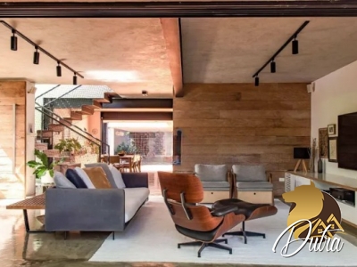 Casa de Condomínio Jardim das Bandeiras 585m² 03 Dormitórios 03 Suítes 4 Vagas