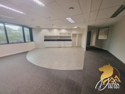 Company Plaza Pinheiros 775m² 21 Vagas