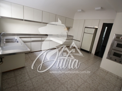 Casa Jardim Europa 660m² 5 Suítes 4 Vagas