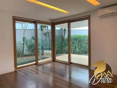 Casa no Jardim luzitânia Jardim Luzitânia 650m² 04 Dormitórios 02 Suítes 8 Vagas
