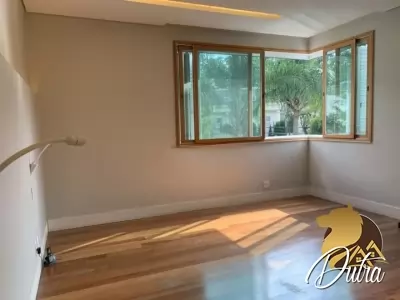 Casa no Jardim luzitânia Jardim Luzitânia 650m² 04 Dormitórios 02 Suítes 8 Vagas